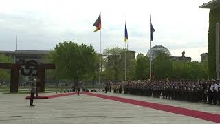 Офіційна церемонія зустрічі Президента України Володимира Зеленського в Німеччині.