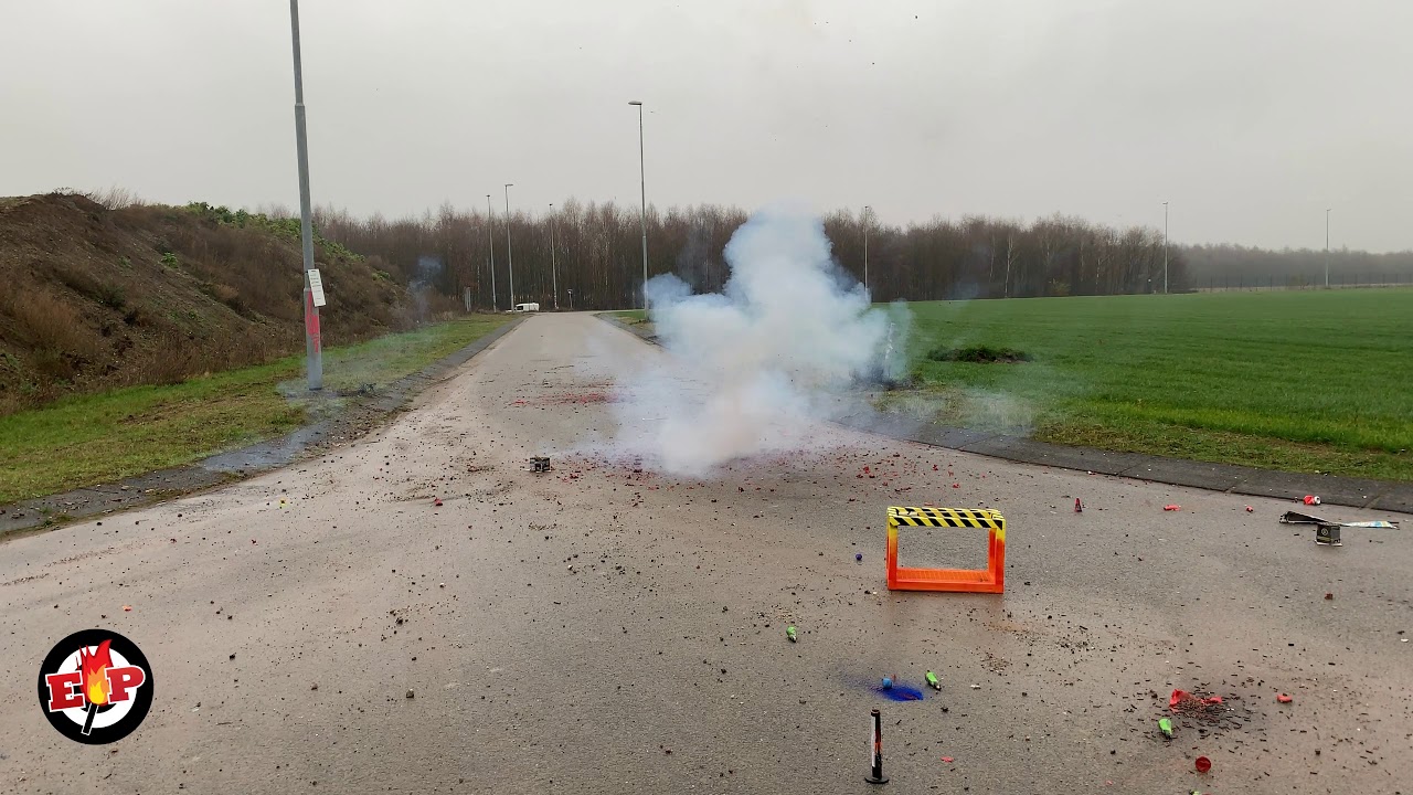 Thunderbomb 400 + 2x Nitraatmat 90 Shots + Traca 10 meter