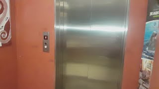 Weird 2010 Sele/Spagnoli MRL Traction Elevator@ Riccione, Italy