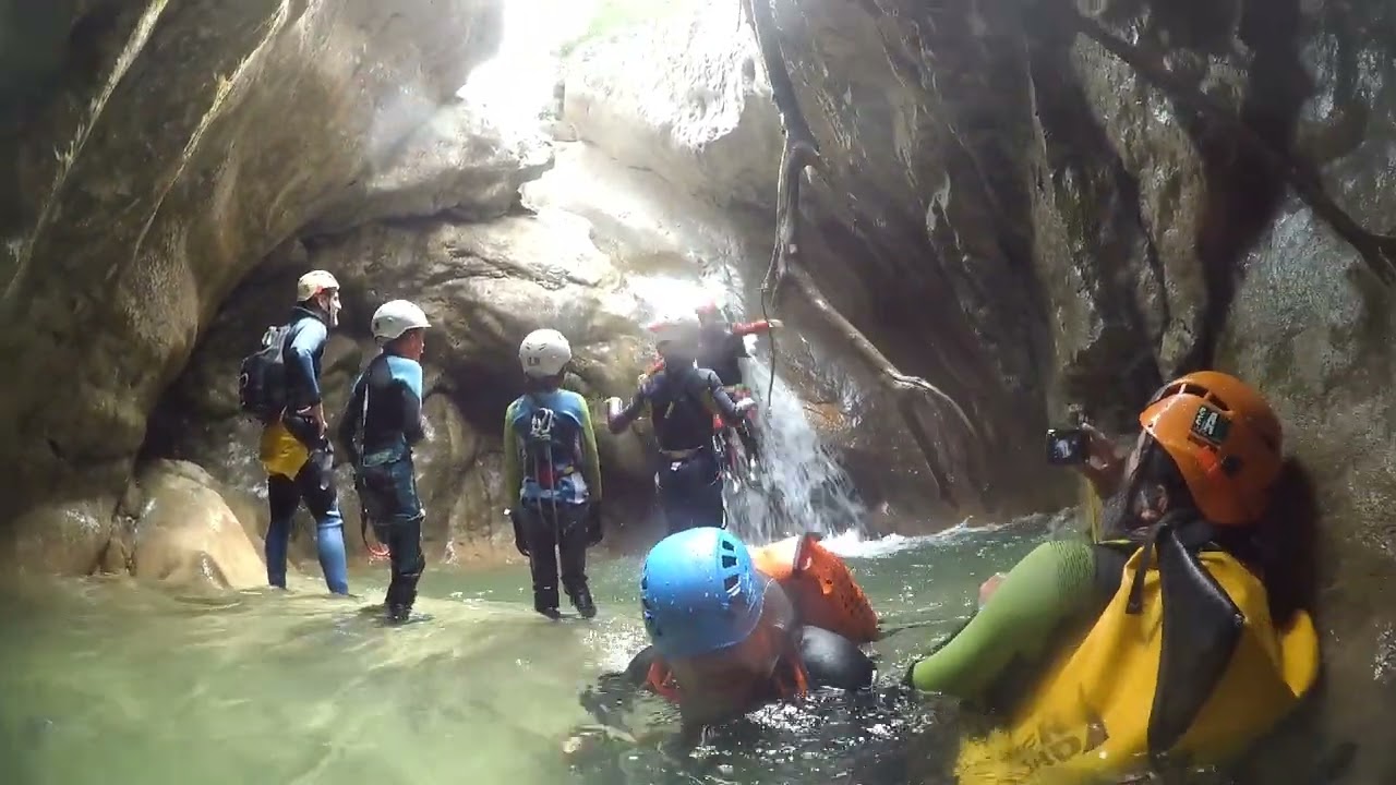 BARRANCO VIU DE LLEVATA, PADRES CON NIÑOS