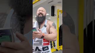Мышцы растут без тренировок #powerlifting #юмор #какнакачатьбицепс #спорт #бодипозитив