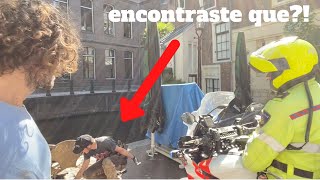 ¡La policía no puede creer lo que encontramos (Pesca con imán en Ámsterdam)