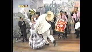 LA CHICLAYANITA marinera norteña con banda y baile chords