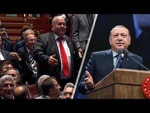 Erdoğan'ın muhtarla gülümseten 'göbek' diyaloğu