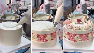 You'll Fall in Love with These Classic Cake Designs!