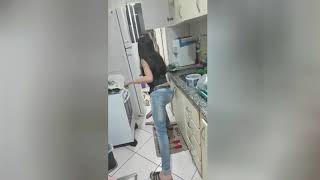 Mulheres Vs Barata O Confronto.