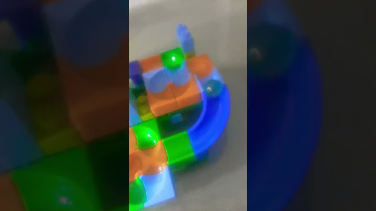 Track Maze Toy Bricks 128 pcs 1 balls