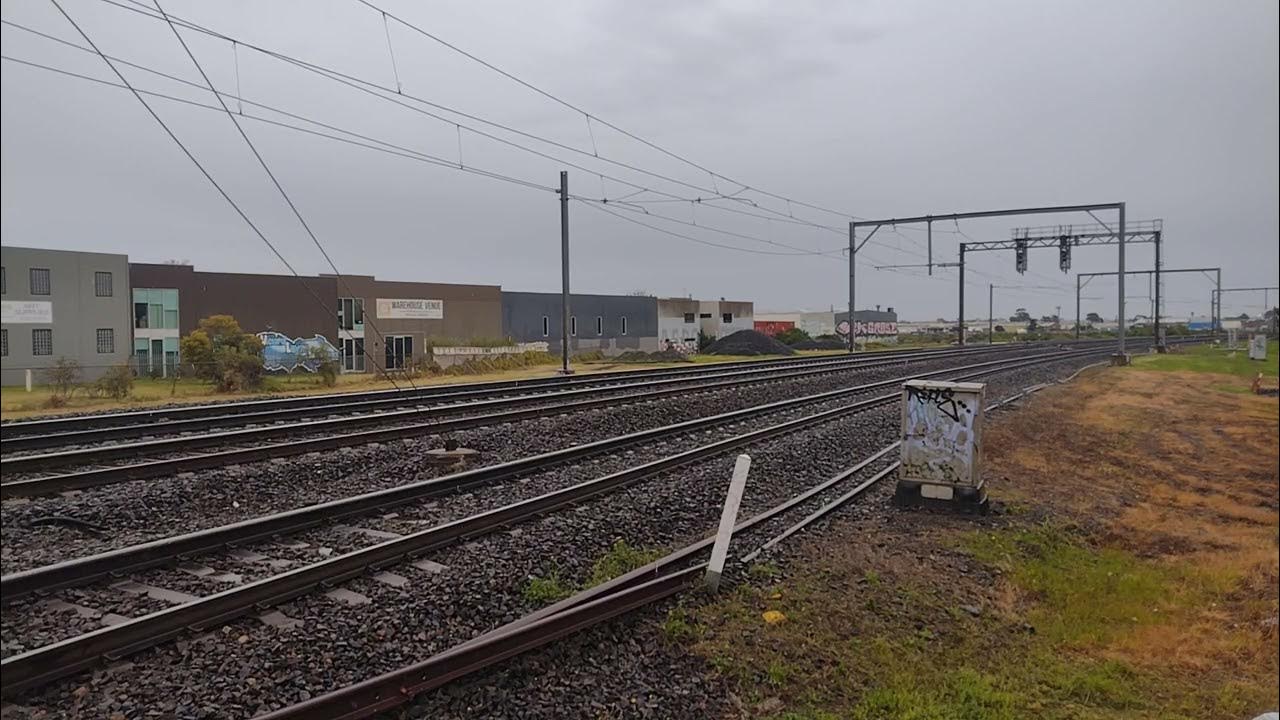 8030 and 872 at champion road level crossing (hornshow) YouTube