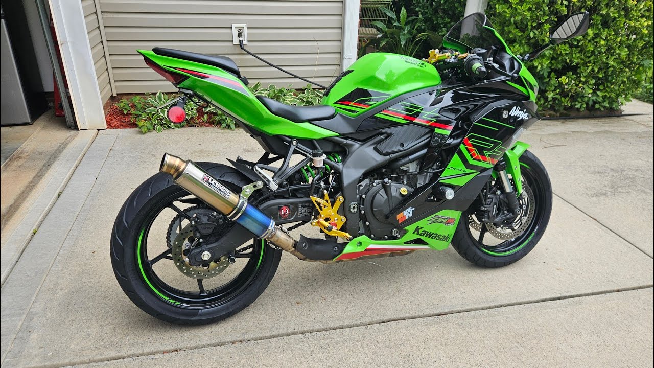 Kawasaki ZX4RR first ride with new Pirelli Angel GT2 tires, caught