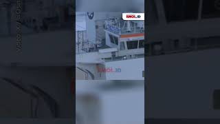 Iran Tak Main-main Sita dan Tembaki Kapal Dagang di Selat Hormuz