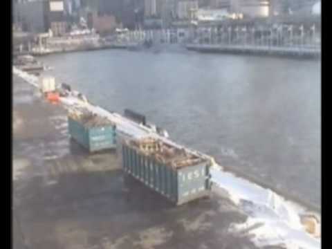 A320 Hudson River Crash Surveillance Video - YouTube