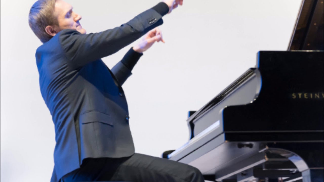 Winner of Paris Piano Competition 2017 William Galton plays Liszt's Hungarian Rhapsody No.6