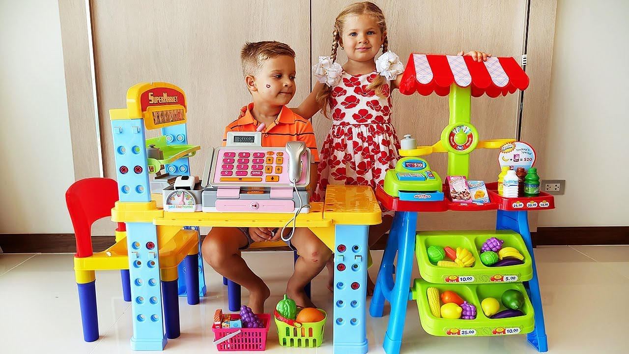 Diana and Roma Pretend Play SuperMarket