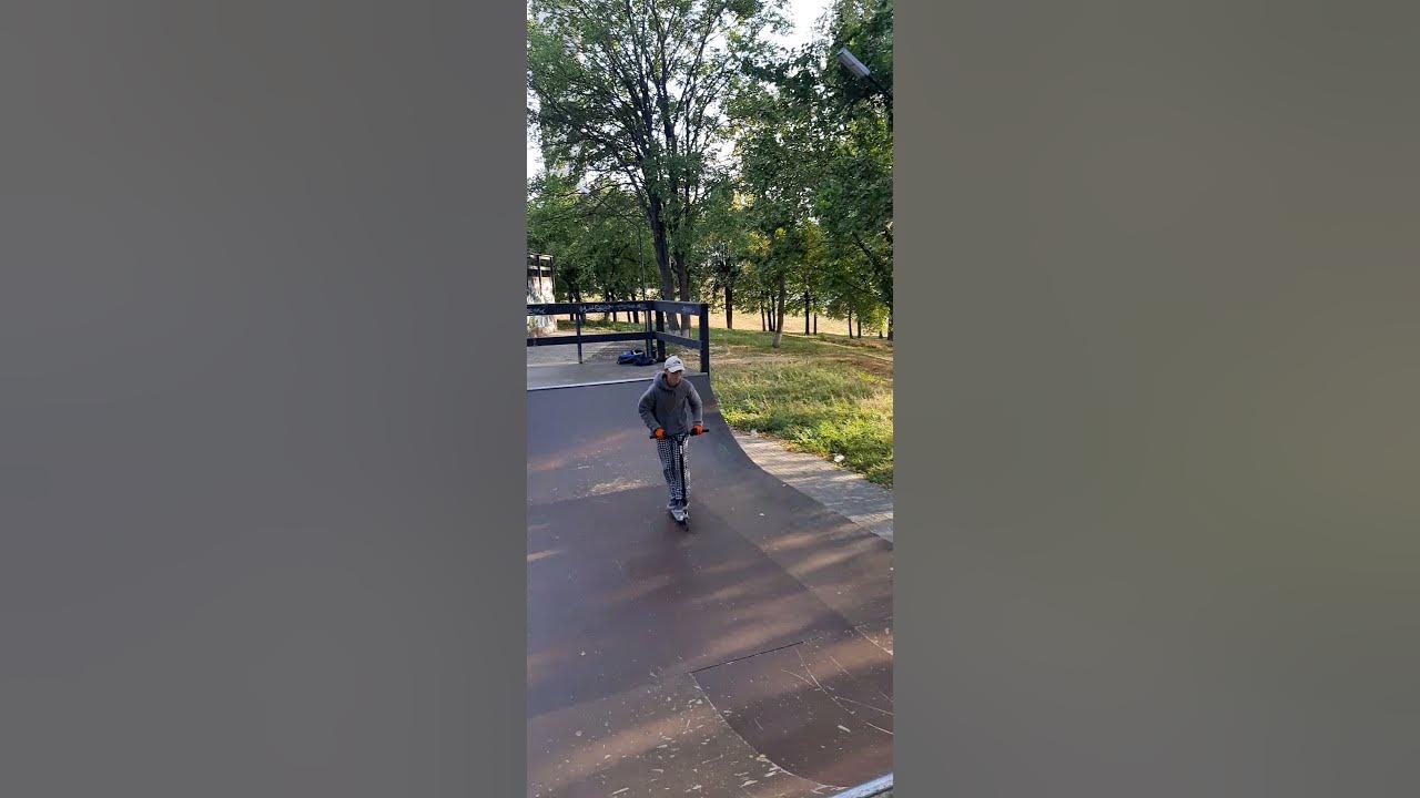 Киклес на самокате
