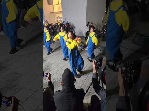 Kpop&amp;<strong>amp</strong>;JHKTV]LadyB in hongdae Kitsch-IVE 레이디비 홍대케이팝 키치-<strong>아이브</strong>#shorts