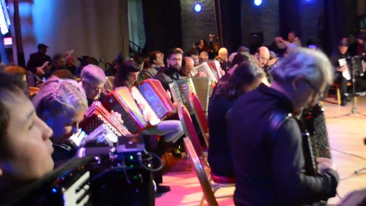 LA CUMPARSITA TODOS JUNTOS 100 ACORDEONES EN SALTO 2018 doble sentido