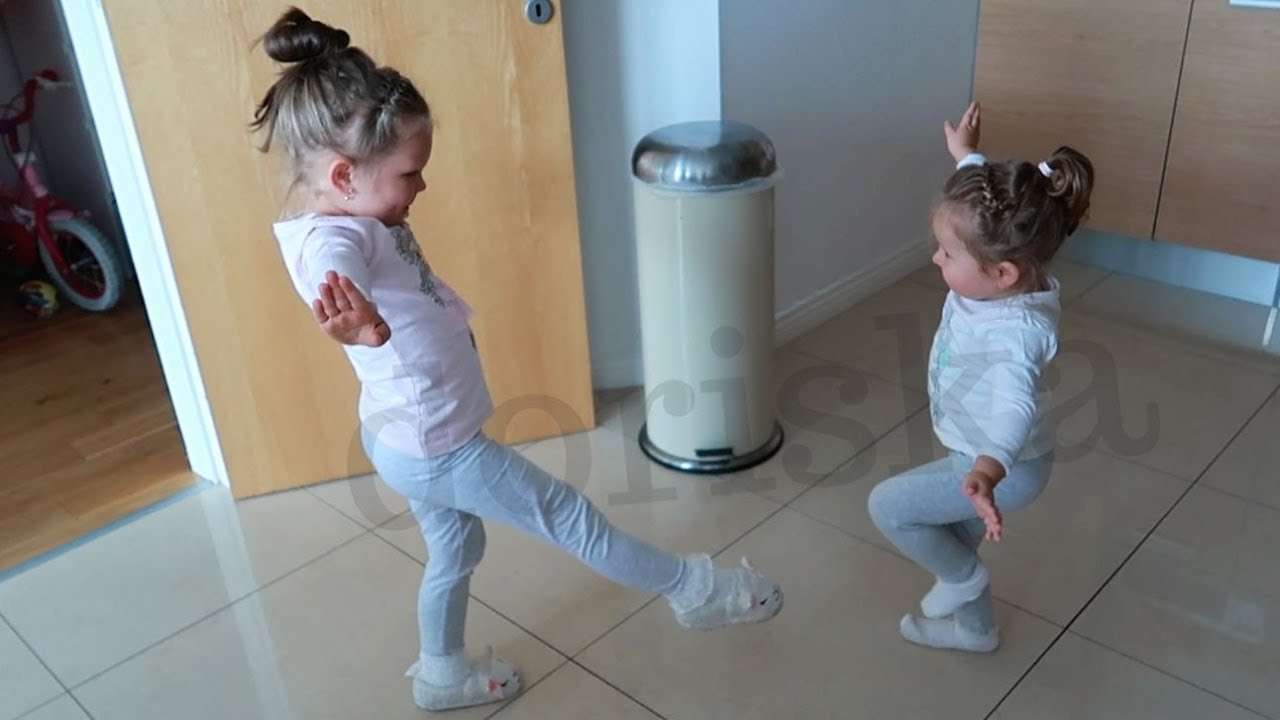 DZIEWCZYNY ĆWICZĄ💪🏻 | MOJA SYPIALNIA | DLM - YouTube DLM