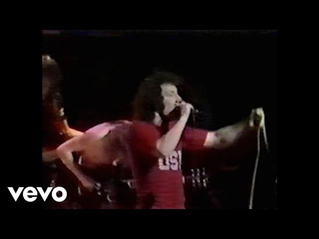 AC/DC - You Shook Me All Night Long (Live at Nihon Seinenkan, Tokyo, 1981) class=