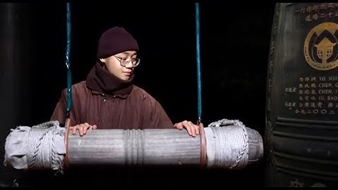 An Nhiên Tự Tại Khi Nghe Tiếng Chuông Đại Hồng Chung Làng Mai