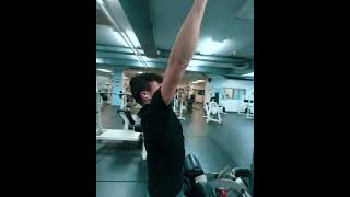 100LBS Lat Pulldowns #shorts