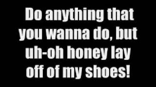 Video thumbnail of "Elvis Presley-Blue Suede Shoes (with Lyrics)"