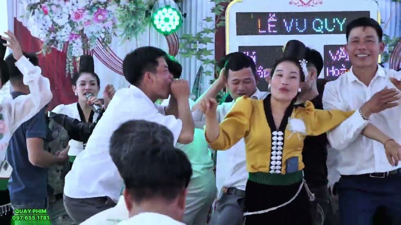 NHAC DANCE TÂY BẮC ,MẾT CỠ BẢN MÒNG MỪNG LỄ VU QUY [THỊ THÂN &VĂN HOÀNG]TẠI BẢN MÒNG, TÀ HỘC SƠN LA