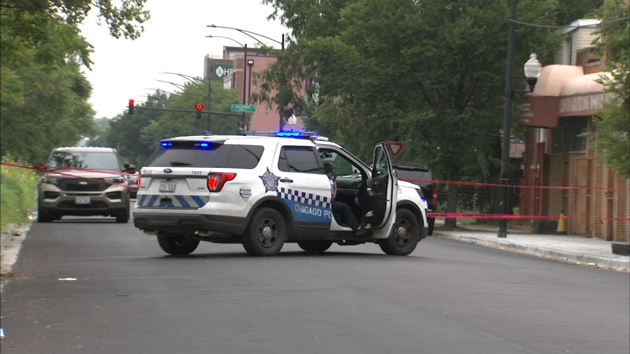 14-year-old boy shot in head in Chicago, police say - YouTube