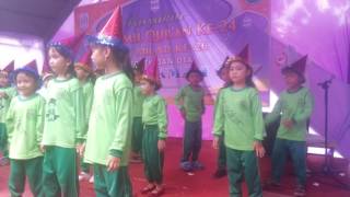 Senam penguin ponakan.ku yg cantik Tk Al.hikmah sumber Cirebon Senam penguin ponakan.ku yg cantik Tk Al.hikmah sumber Cirebon