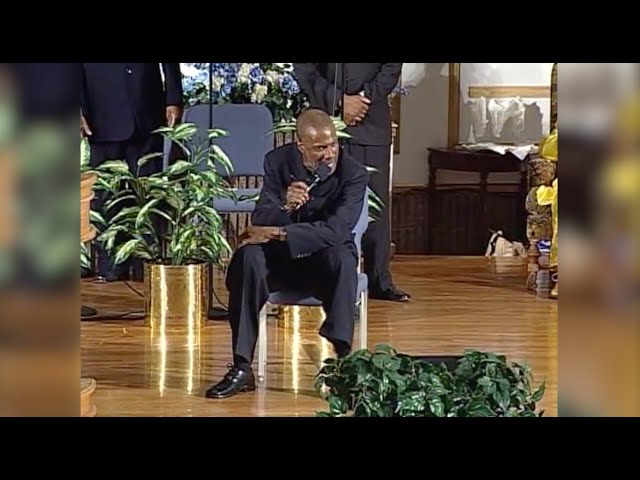 Bishop Noel Jones - BREAKOUT! (Wait Out Your Enemies Sermon) - 2006 class=