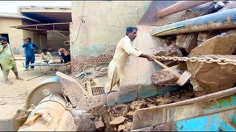 Jaw-Dropping Stone Crushing:Heavy Duty Machinery"Stone Crusher in Action: Crushing Hard Rocks#asmr