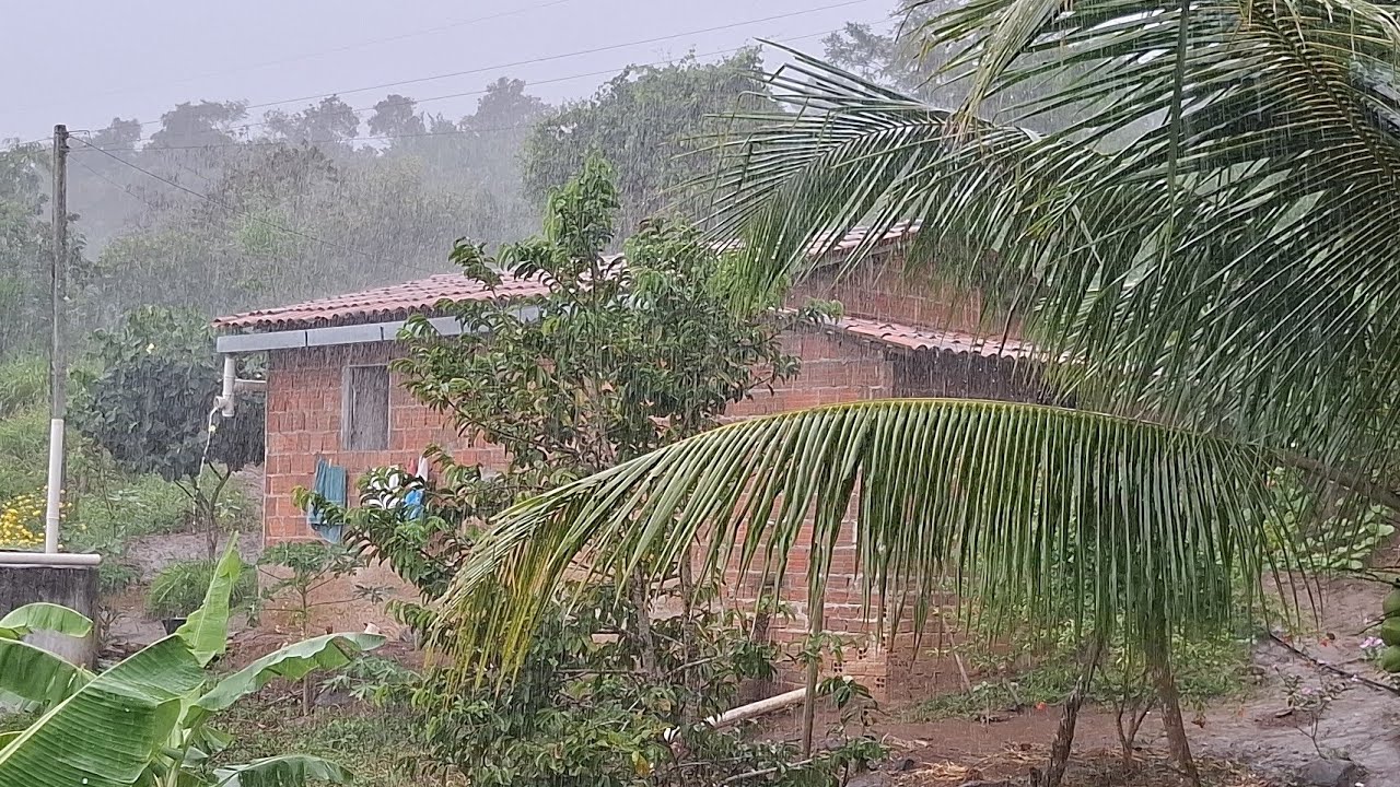 Os temporais de chuva ⛈️ continuam muito forte no agreste Paraibano 