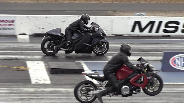 Two of The Fastest Motorcycles -Hayabusa vs Honda CBR1100XX Blackbird- drag race