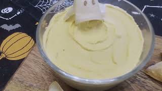 Pumpkin Hummus with Ghost Crackers #pumpkintime