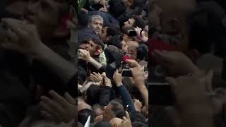 Tras el accidente aéreo en Irán, el pueblo participa del funeral de los dos políticos fallecidos