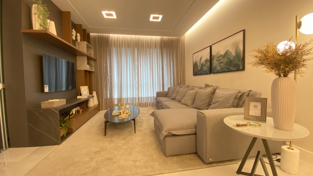 Maravilhoso Show Room, 4 suítes na Quadra do mar em Meia praia R$ 3.498.000 parcelamento em 48 X