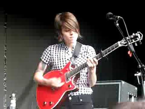 1/11 Tegan & Sara - Messing Up Dark Come Soon @ Un...