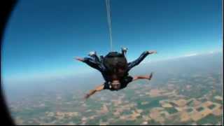 Pixi's Skydive .avi