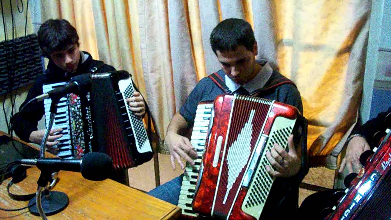 la mentirosa acordeon orquesta caracteristica homenaje a brunelli