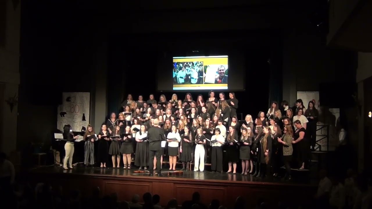 Medové Medvědí Mecheche - 30 let dětského pěveckého sboru Medvíďata