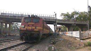 दो लोग बिहार संपर्क क्रांति ट्रेन से बच गए | MEGA OFFLINK 12566 BSK | LDH WAP4 | Aligarh Jn