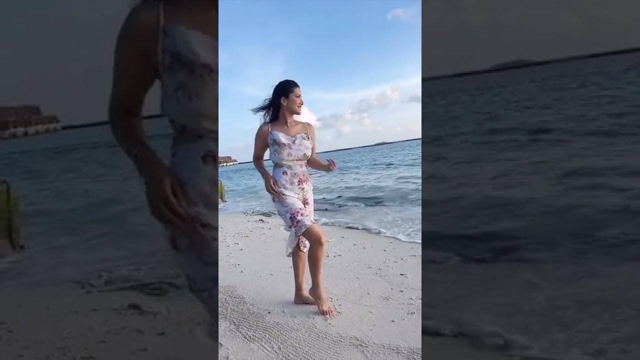 Sunny Leone Enjoying Holiday in Maldives | Star Celebrity