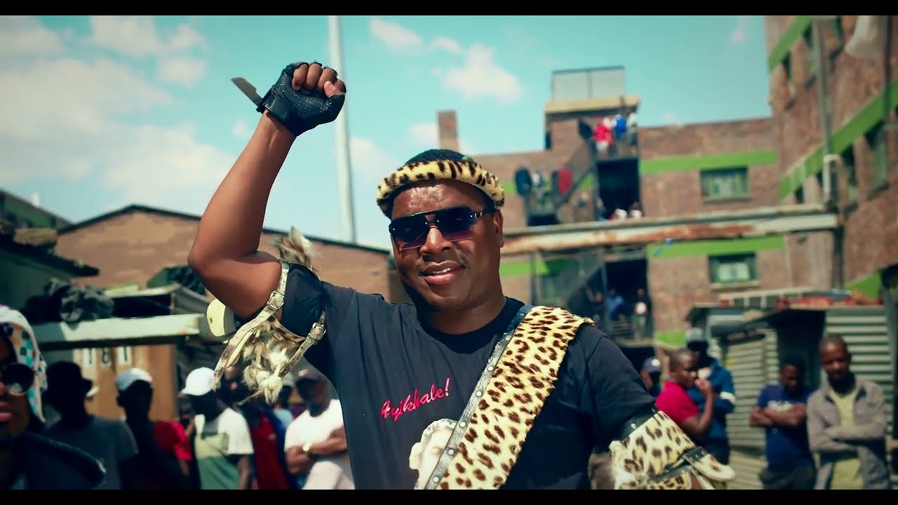 Sosoboy Fosho - Ushuni ft Oceana, ARTeast & Izinkabi Zes’godi (Official Video)