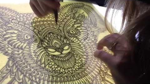 How to use a Light Box to trace line art onto a canvas using a Huion Light Board - Pellvetica