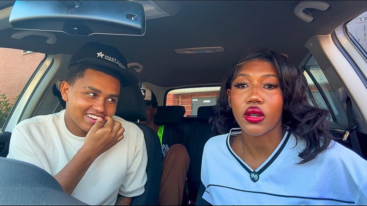 BIG LIPS Pranks On My Boyfriend!!