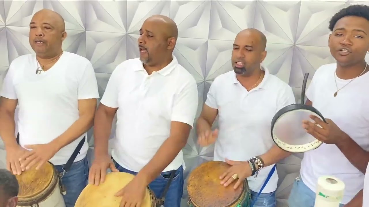 Grupo de Atabales San Miguel - Que tire la primera piedra