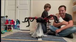 Animatronic Jumping Spider Unboxing Demo - Spirit of Halloween