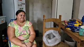 Dona Rosilene Mãe De Maysa Muito Feliz Com Uma Grande Compra Que Chegou De Longe
