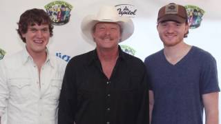 Eric Paslay - Special Places In Nashville (Music Row Takeover: Episode 2)