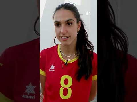 بعمر 12 سنة كان طولها 1 78م هي لاعبة كرة الطائرة الاسبانية كارلوتا غارسيا كونرادو