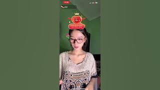 Live tiktok alyaaa.... ngapain tuhh??